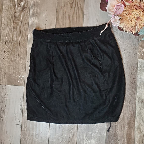 Free People x REVOLVE Vivienne Velvet Ruched Black Mini Skirt Size 4 - Picture 11 of 16